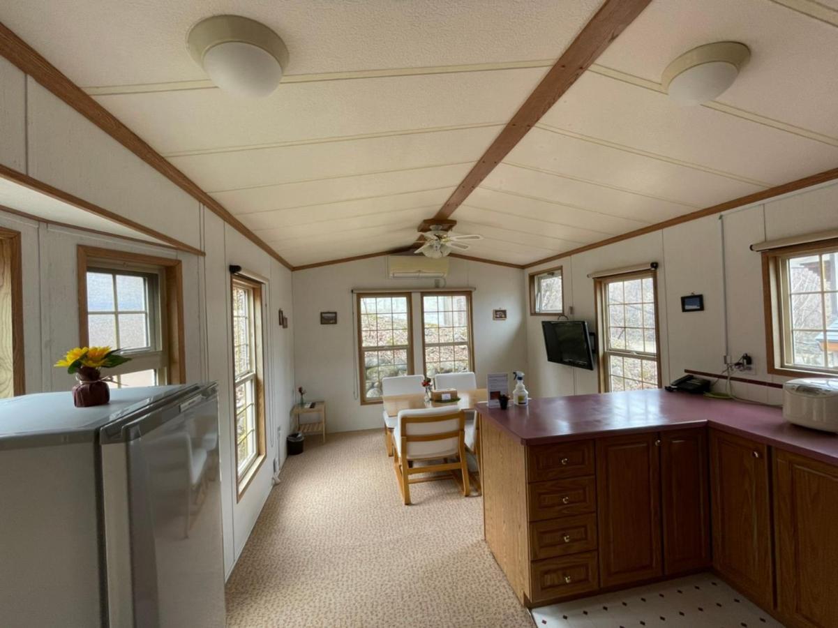 Hakuba Canadian Lodge Extérieur photo